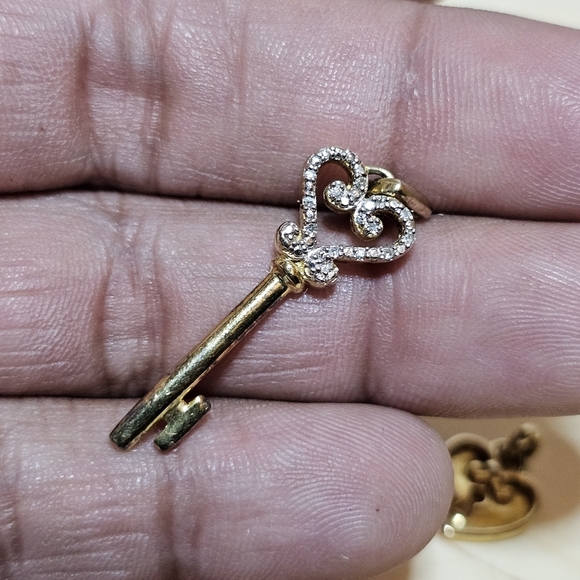 SAI Sterling Silver 925 Gold Plated Heart Key And Lock Charm/Pemdant Lot 3 Grams - Picture 2 of 7